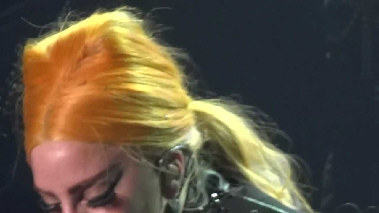 Lady Gaga - Scheiße - Born This Way Ball - Vienna 2012