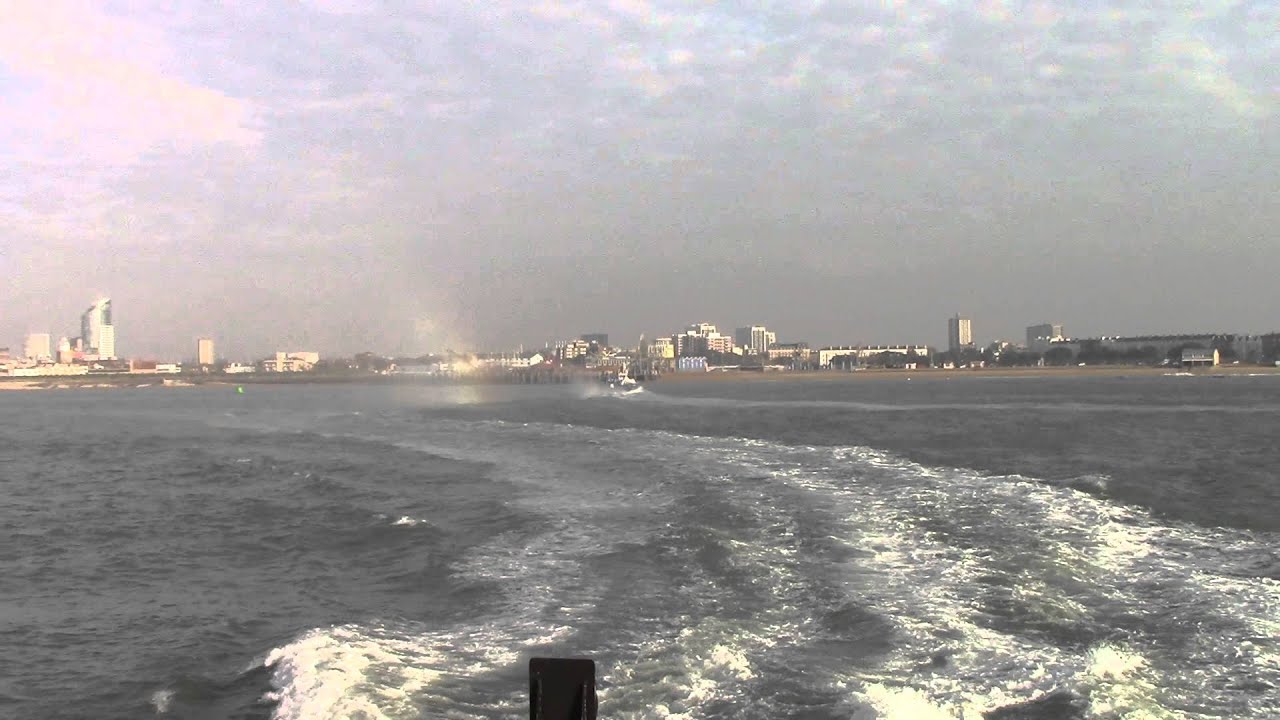 Isle of Wight Ferry Portsmouth Harbour to Ryde Pier Head