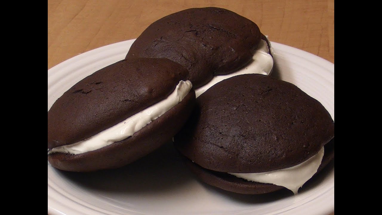 Whoopie Pies w/ Marshmallow Filling