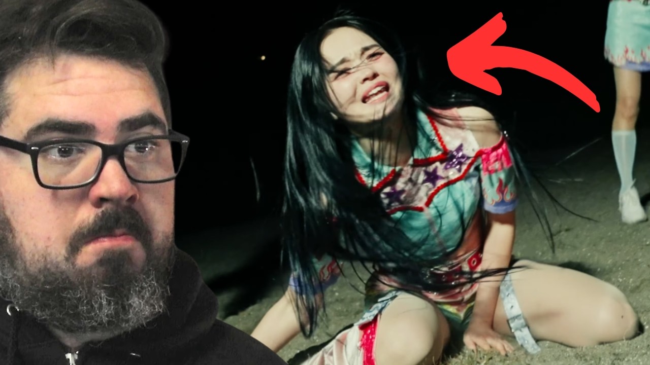 Music teacher reacts to PIGGS / HALLO ALIEN [Official Video]
