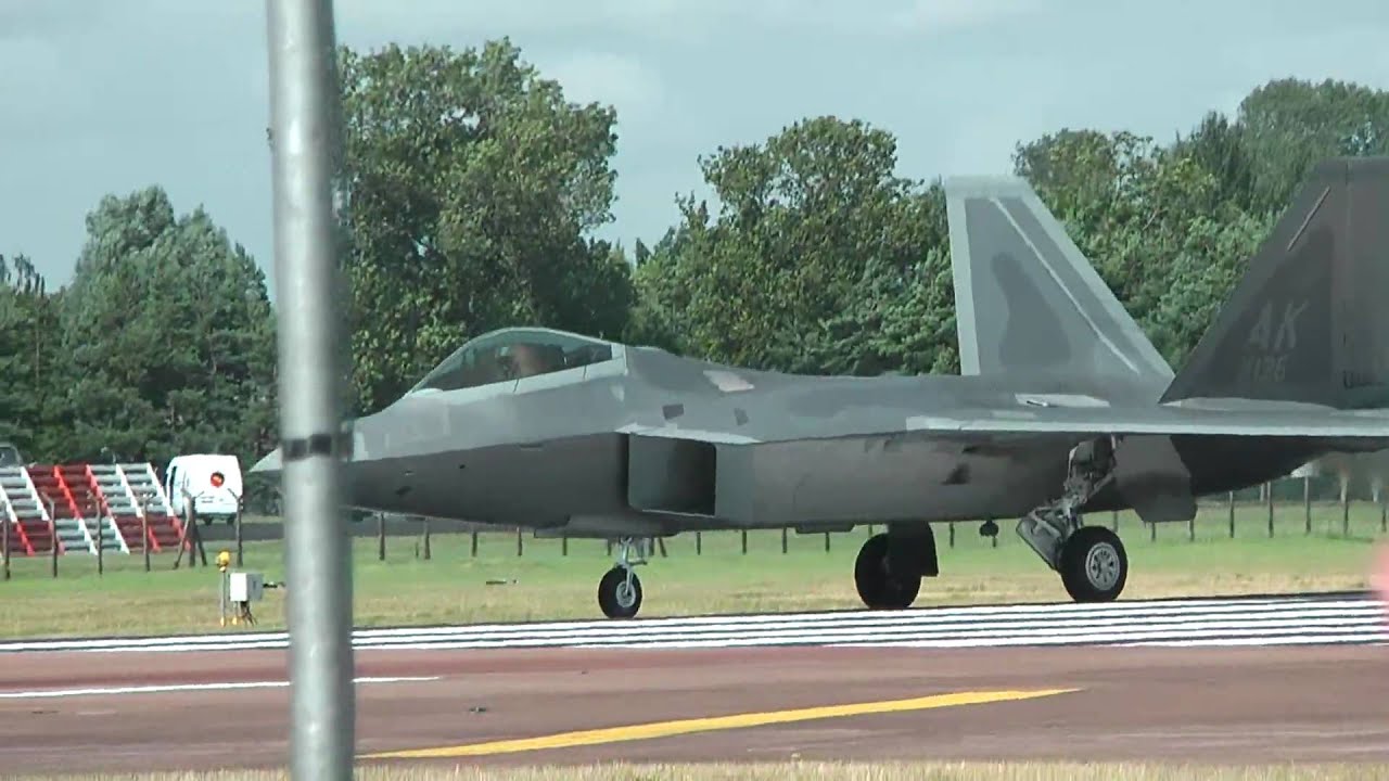 F-22 A Raptor, (1080HD) RAF Fairford Riat Air Tattoo, Pt 1 (High Definition)