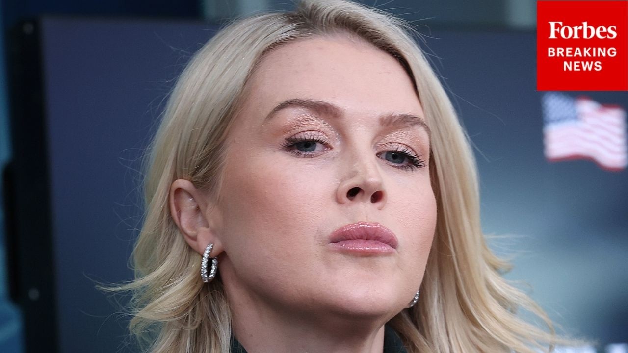 BREAKING NEWS: Karoline Leavitt Asked Point Blank If 'Regime Change' Is Goal In Operation Epic Fury