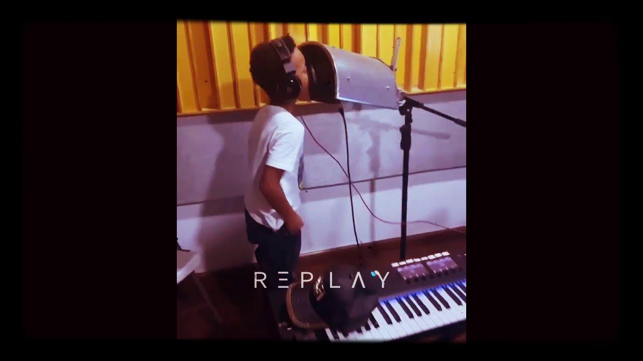 dicen que hierba mala no muere   ni&ntilde;o cantando  |para estado de  WhatsApp