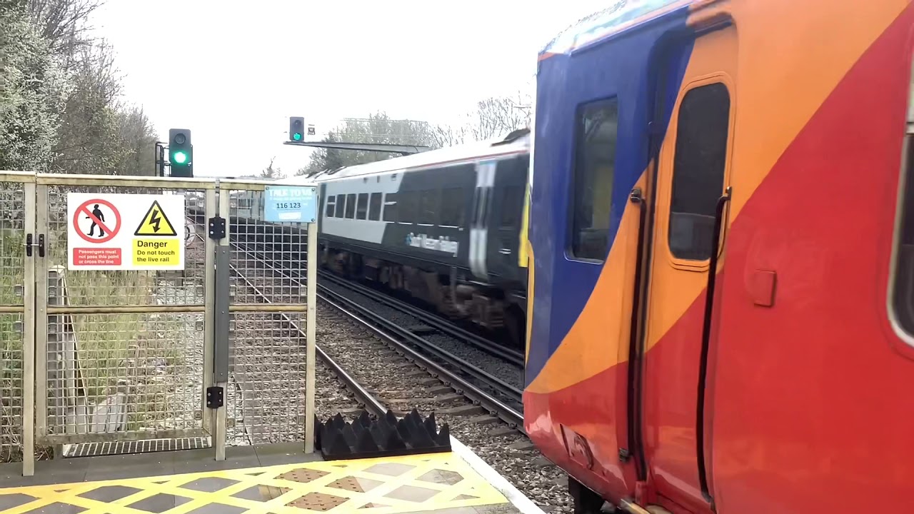 (Song) South Western Railway Operates - Trainman 305