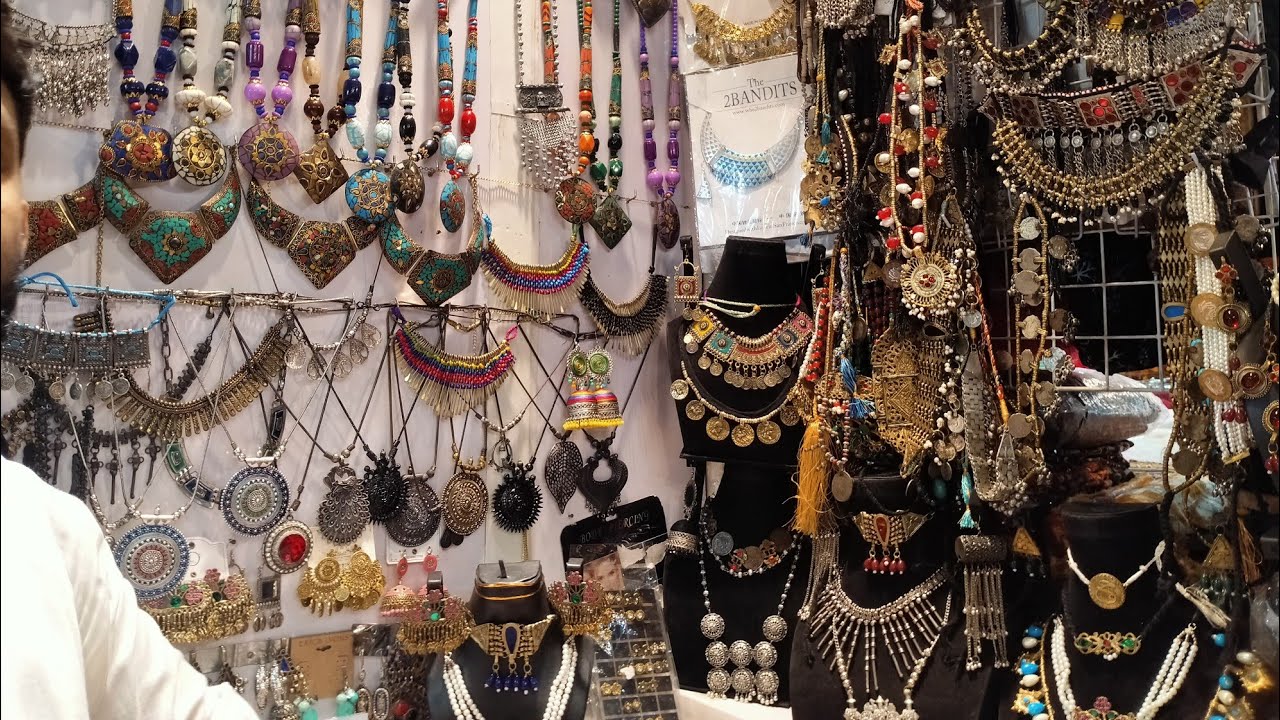 Beautiful Antiques, Decoration pieces & Jewellery shop At Zainab Market Karachi 🛍️💰🧭🎎🎭