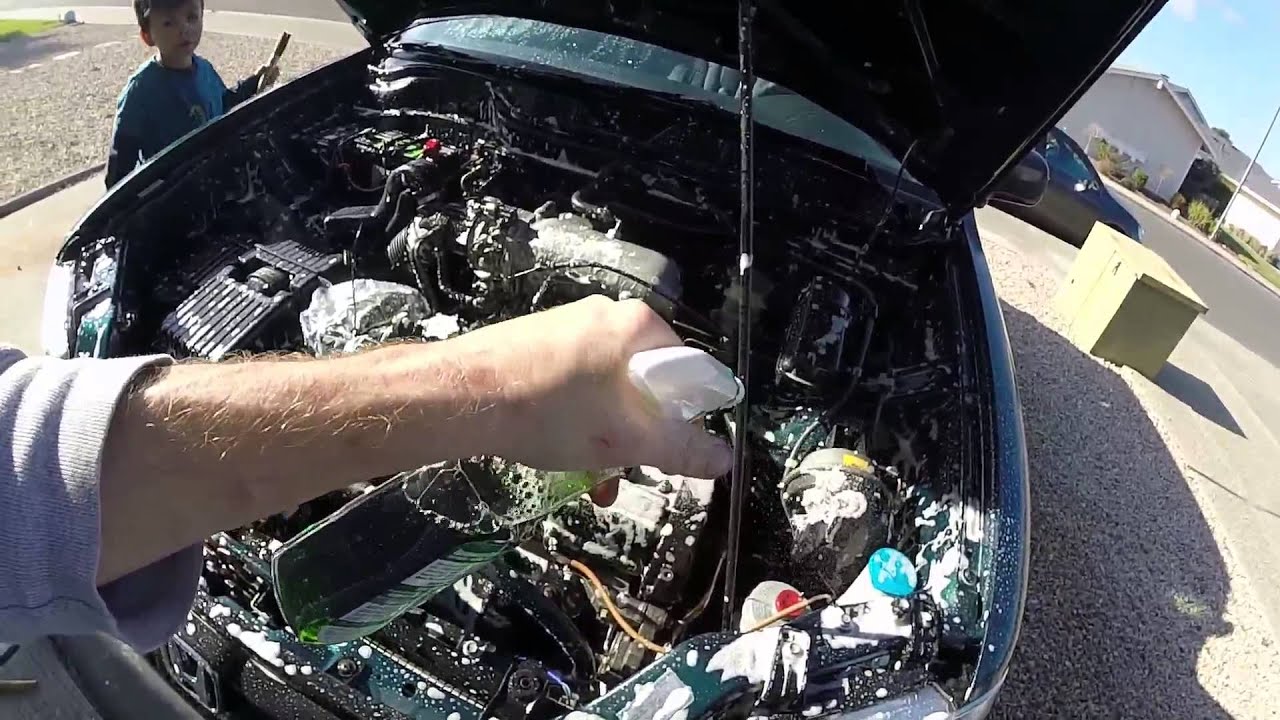 1998 Honda CR-V: Ep 6: Engine Compartment Cleaning