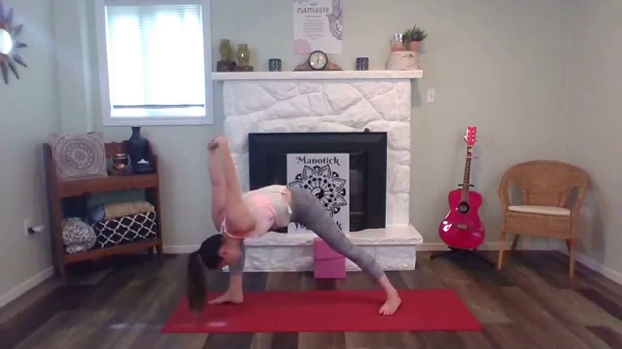 7 Day Wake Up Yoga Challenge: Day 2