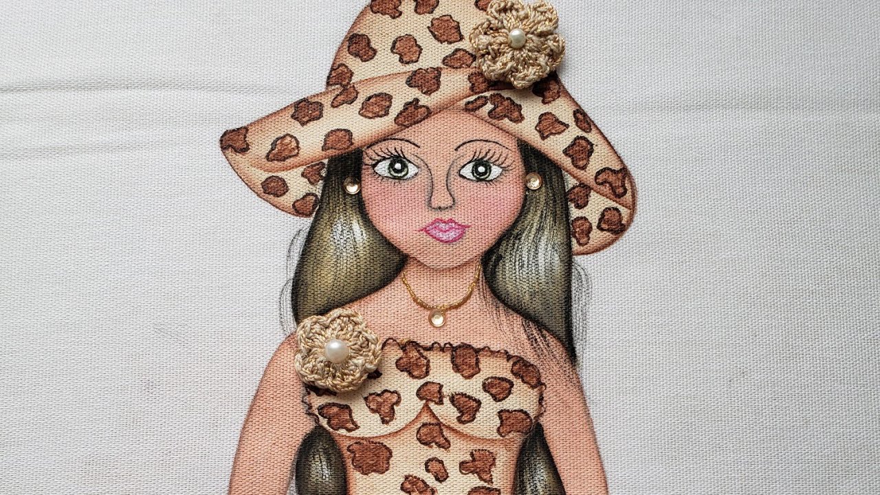 pintando bonequinha com roupa e chapéu de oncinha.parte 1
