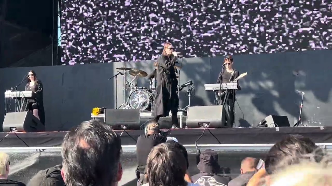 Cold Cave - Confetti @ Darker Waves Festival 11/18/23
