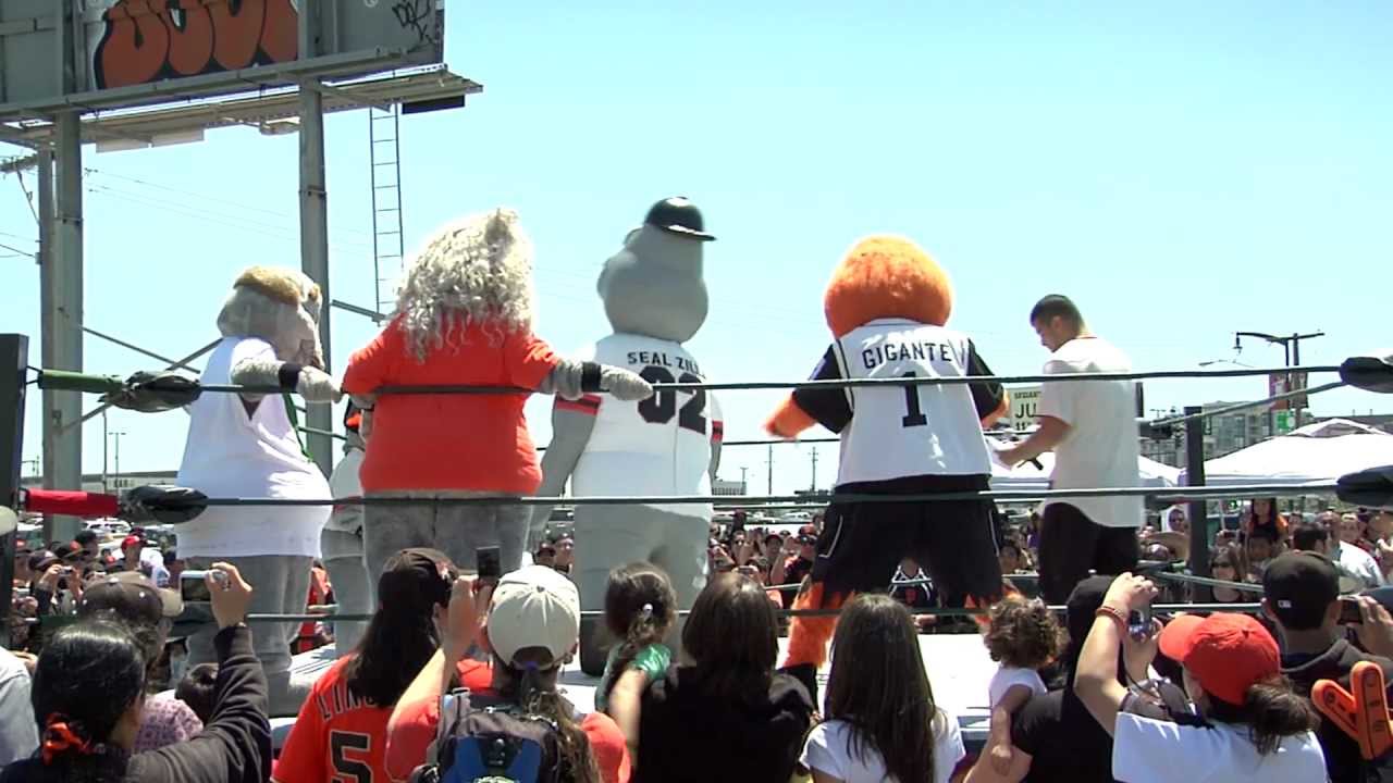 Pro Wrestling Revolution - Mascot Battle Royal