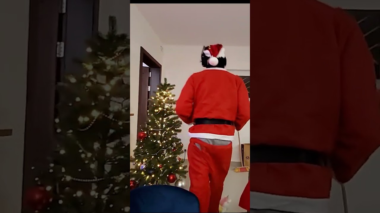 LE PERE LOCKLEAR EMBALLE VOS CADEAUX DE NOEL (trop cringe) #shorts
