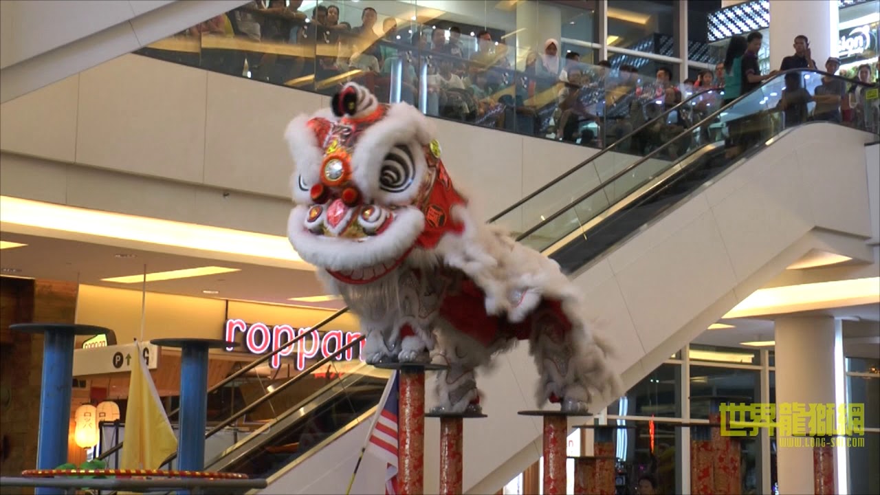 马来西亚关圣宫龙狮团 Kun Seng Keng Lion and Dragon Dance Association