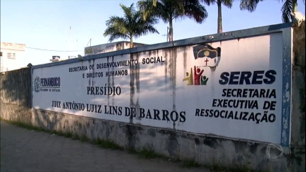 Série JR: proximidade com penitenciária deixa moradores em pânico no Recife