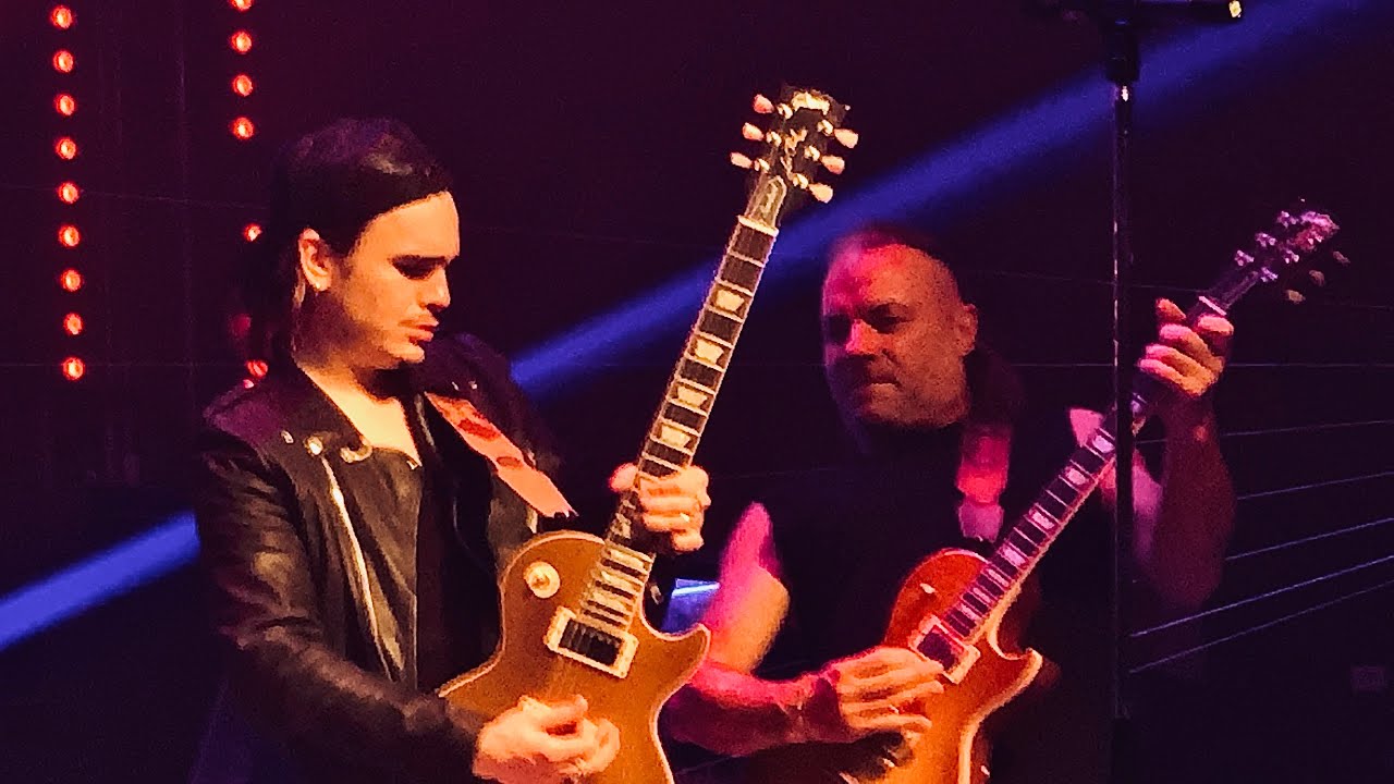 Airbag - Knocking On Heaven’s Door (En Vivo)