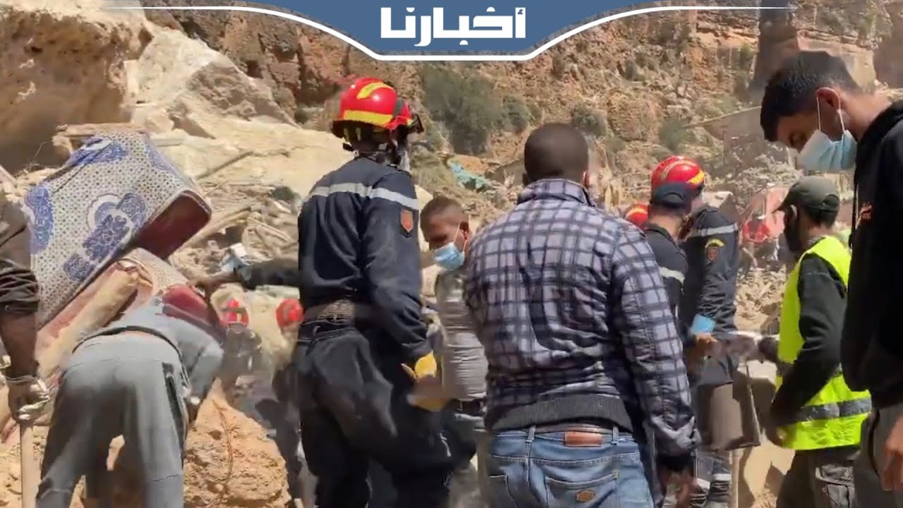 جبل ينقسم إلى نصفين بدوار 