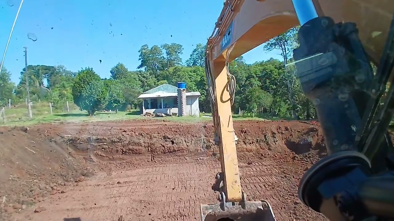 Sany fazendo um tanque 
