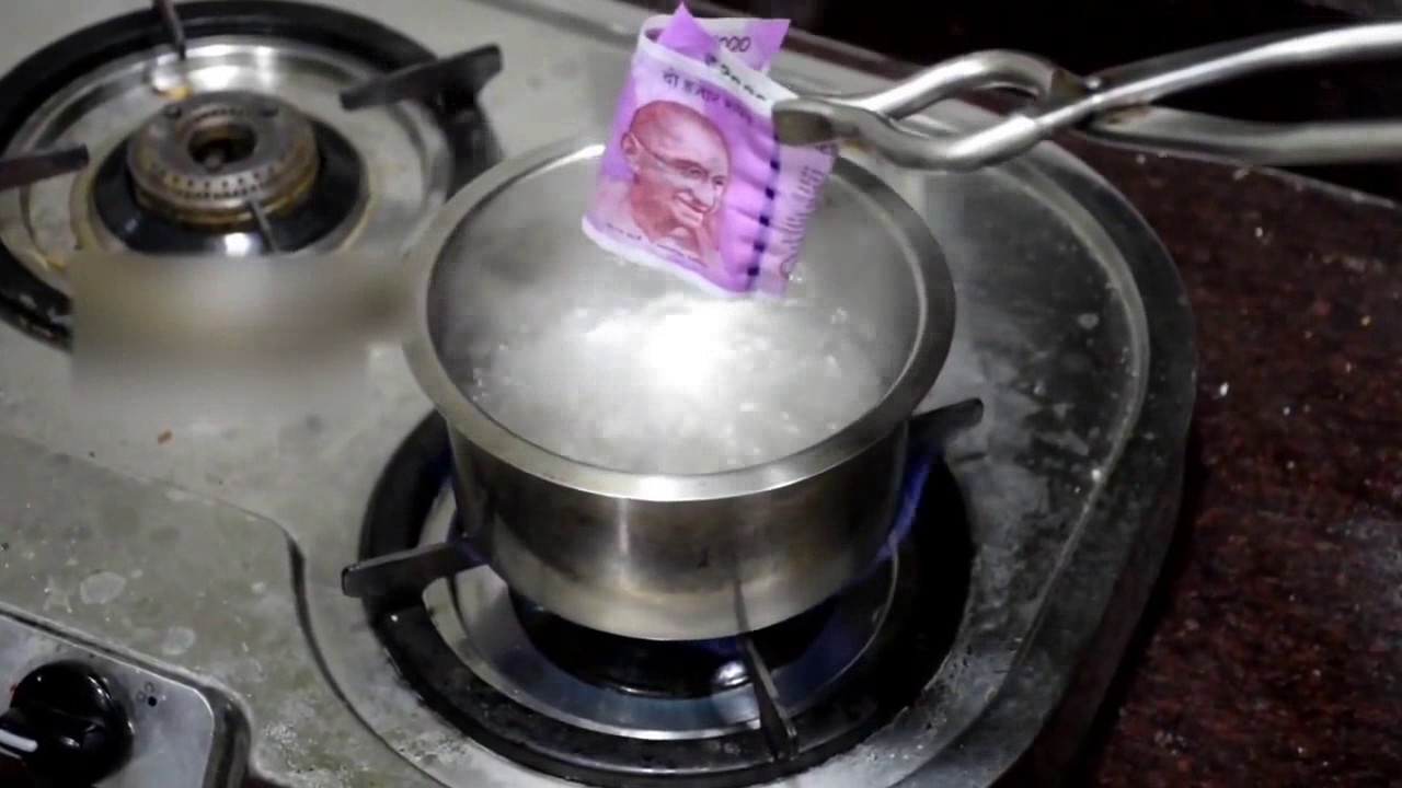 New 2000 RUPEE NOTE Water Test - Waterproof?