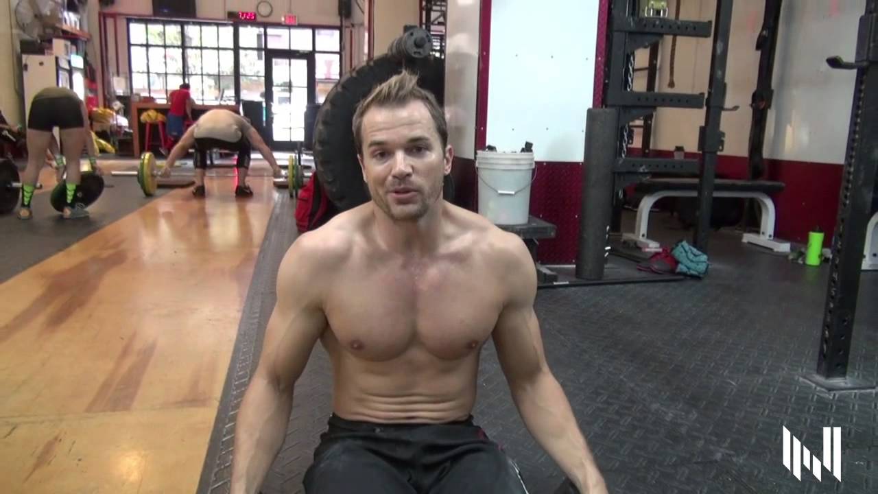 How To Do Isolated Shoulder Presses For Core And Shoulder Strength