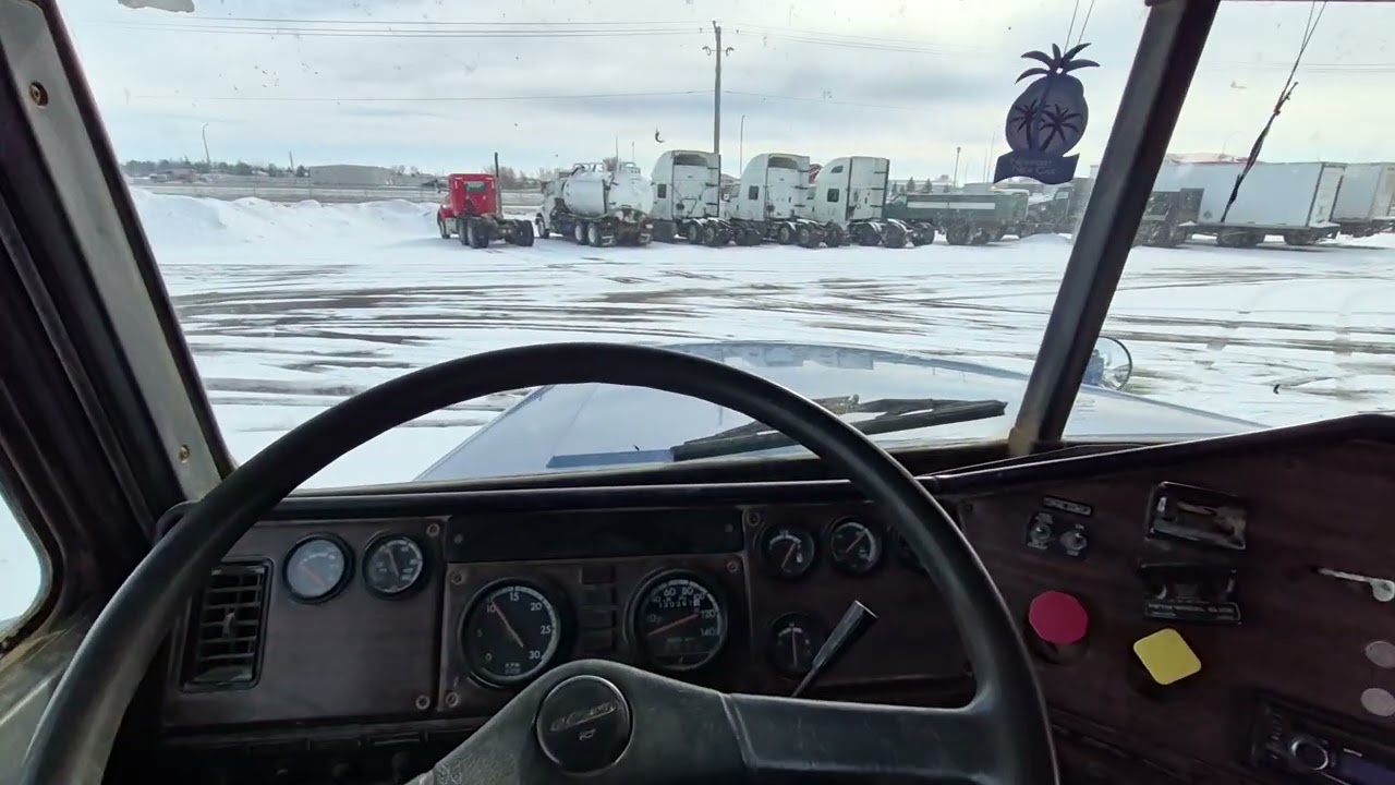 1999 Freightliner T/A Semi Truck