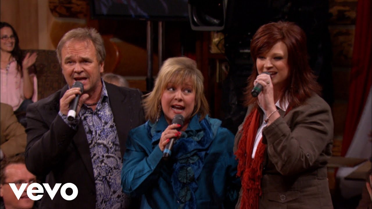 Bill & Gloria Gaither - In Everything Give Thanks [Live] ft. Charlotte Ritchie, Jeff & Sheri Easter