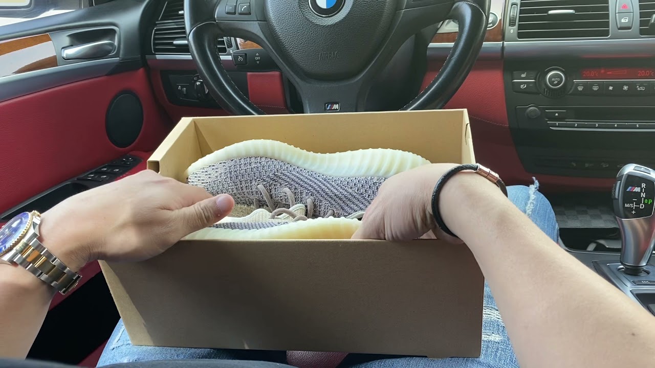 Unboxing Adidas Yeezy 350 V2 - &ldquo;Ash Pearl&rdquo;