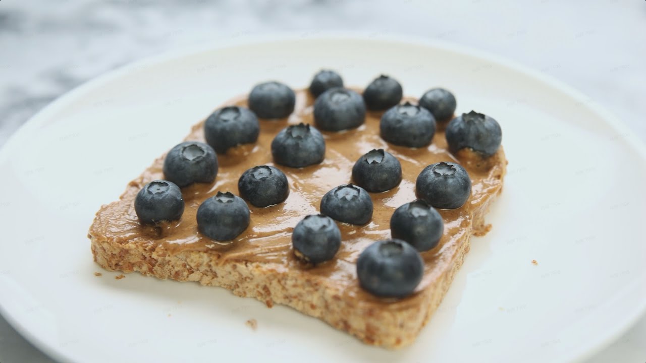 HOW TO MAKE PEANUT BUTTER AND BLUEBERRY SANDWICH #peanutbutter #blueberry #sandwich