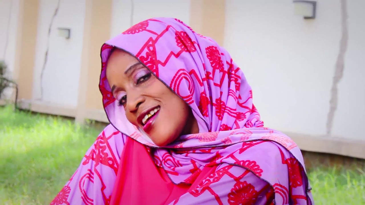 Nde en yidaa ta video by Rukayya Mayo belwa