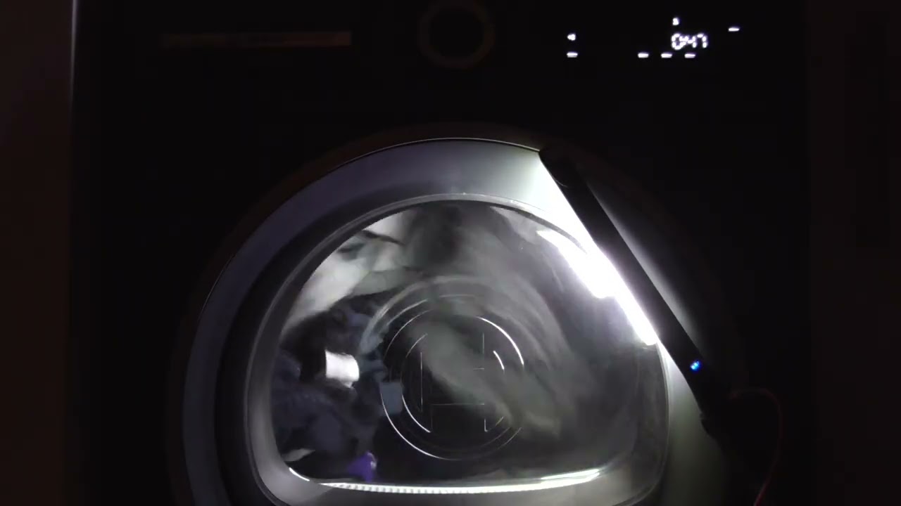 Easy Care cycle on Iron Dry x2 with Half Load & Low Heat - Bosch Series 6 Heat Pump Tumble Dryer