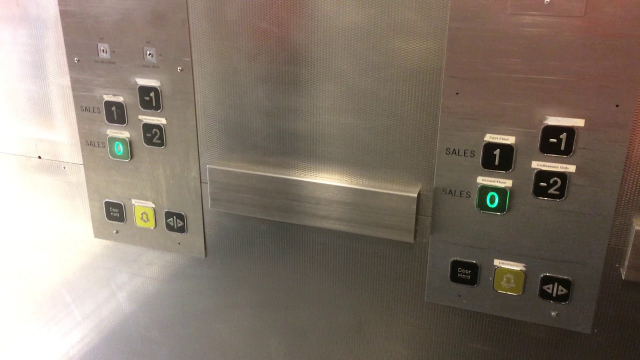 Hydraulic UK Lift @ Tesco Metro in Birmingham