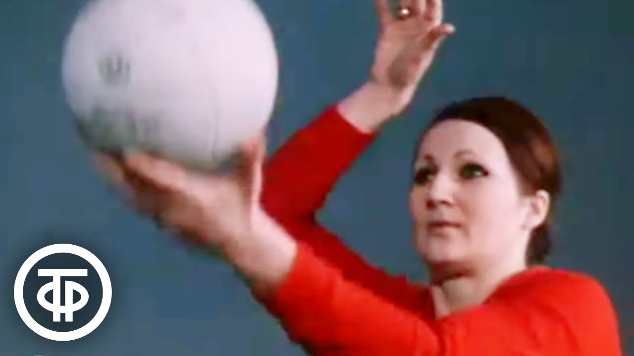 Дорогие мои девчонки... (1976) Фильм о женской сборной команде СССР по волейболу
