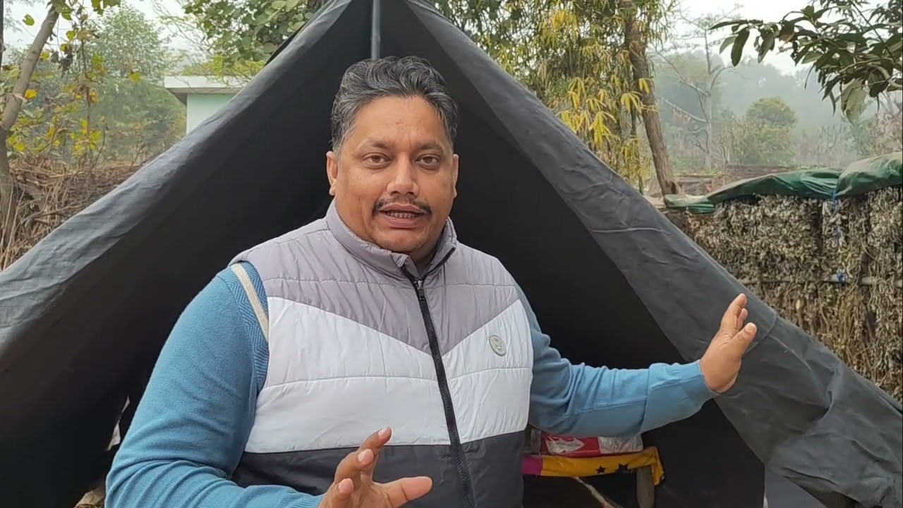 31 दिसंबर को हमारी टीम ने ऐसा परिवार देखा जो सच्च में बहुत बुरी हालत में था। टैंट, तिरपाल, कंबल,