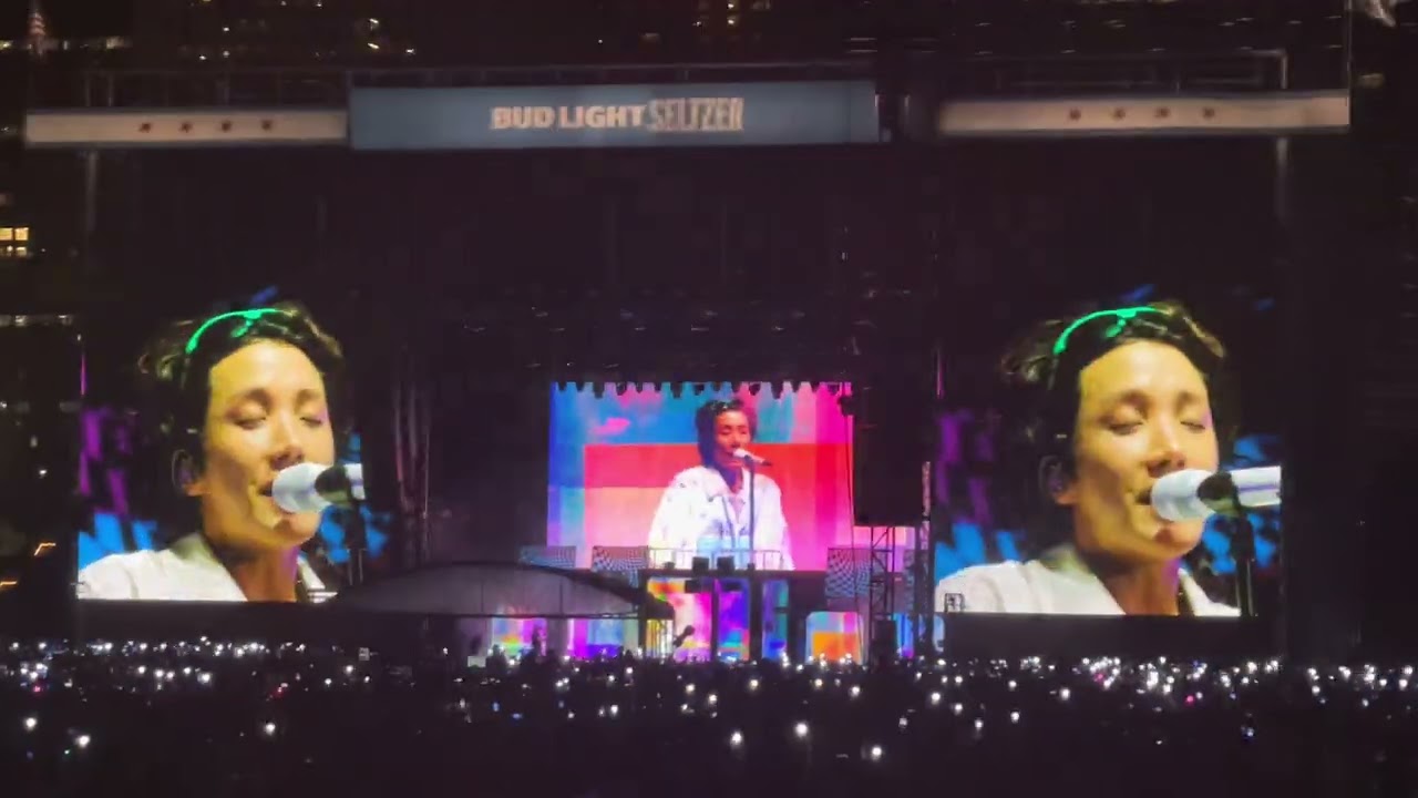 J-Hope @lollapalooza - Dynamite & Daydream