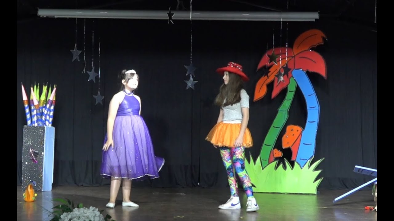 Ortaokul Tiyatro Kulübümüzün Küçük Prenses Tiyatro Gösterimi