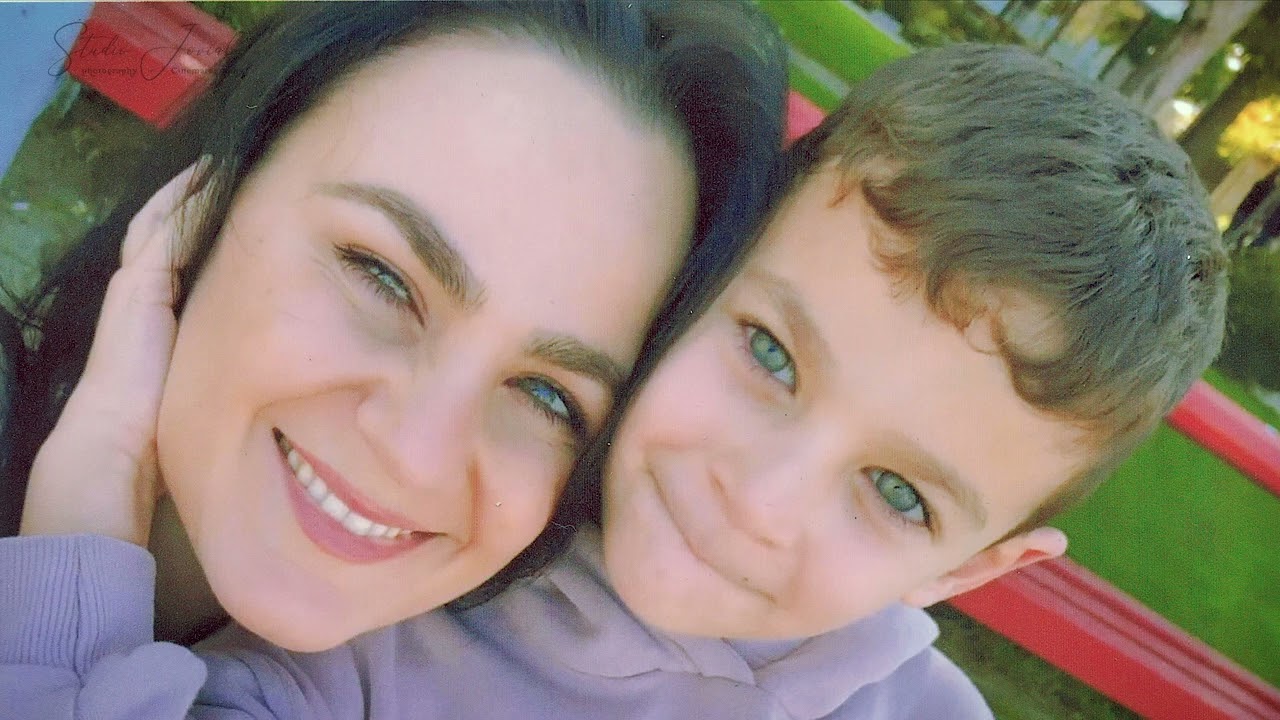 Gëzuar 8 Marsin - Klasa I - A, mësuesja: Irena  Visi , shkolla 