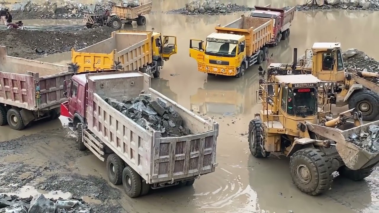 CAT 996D Heavy Machinery ASMR: Giant Stone Loaded with Precision🚒🚜