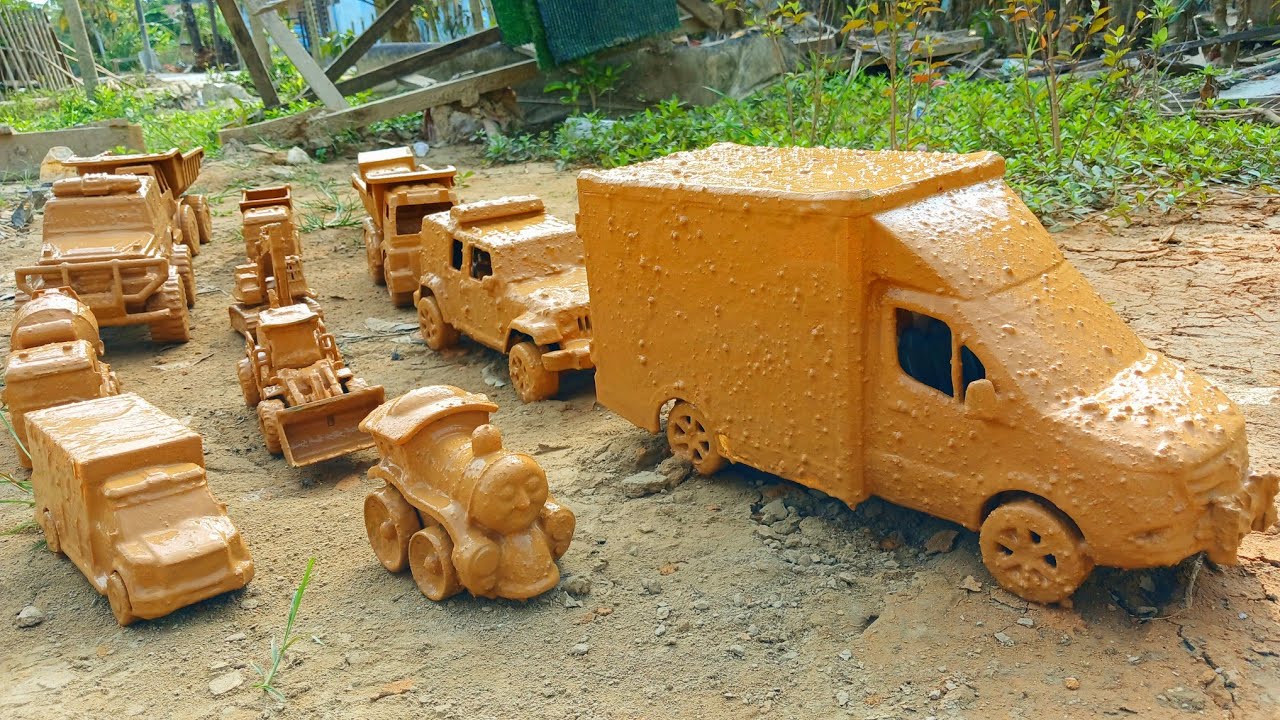 Temukan & Membersihkan Mainan Berlumpur, Truk Molen, Mobil Polisi, Kereta Api, Tayo, Loader, Beko