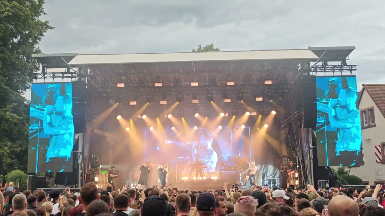 Kontra K - Kampfgeist 4 [4K] (2025 live @ Schlossplatz | Emmendingen)