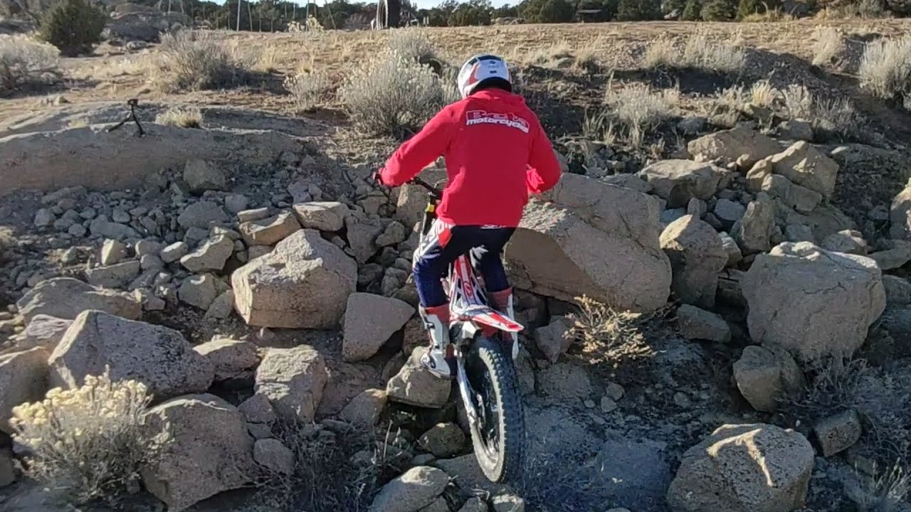 Struggling to correct my stiff leg riding