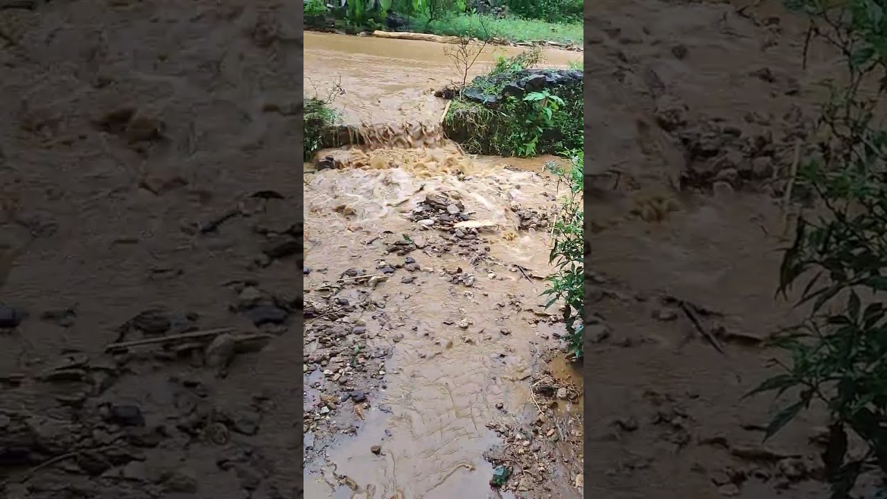 #landslide#poonjar#peringlum#lovinglyunique