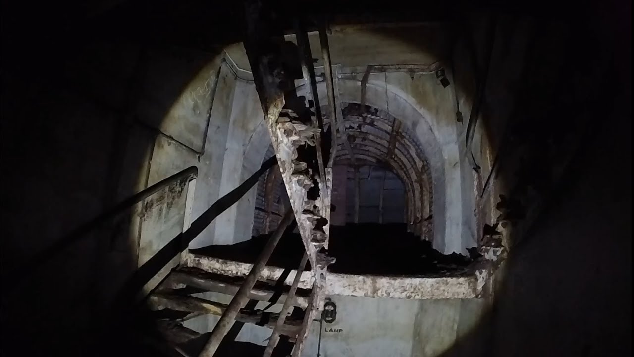 Exploring abandoned war tunnels in Chatham (Pt.2)