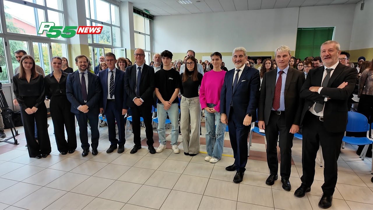 Varese - Il “bello” del Manzoni per il Ministro Valditara