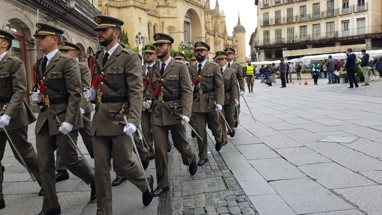 Academia de Artillería de Segovia. Desfile unidad tras la apertura del curso en el Alcázar 7/11/2019