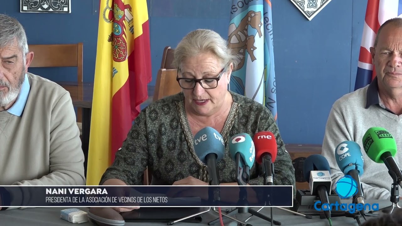 Los vecinos de Los Nietos denuncian el abandono de la zona costera