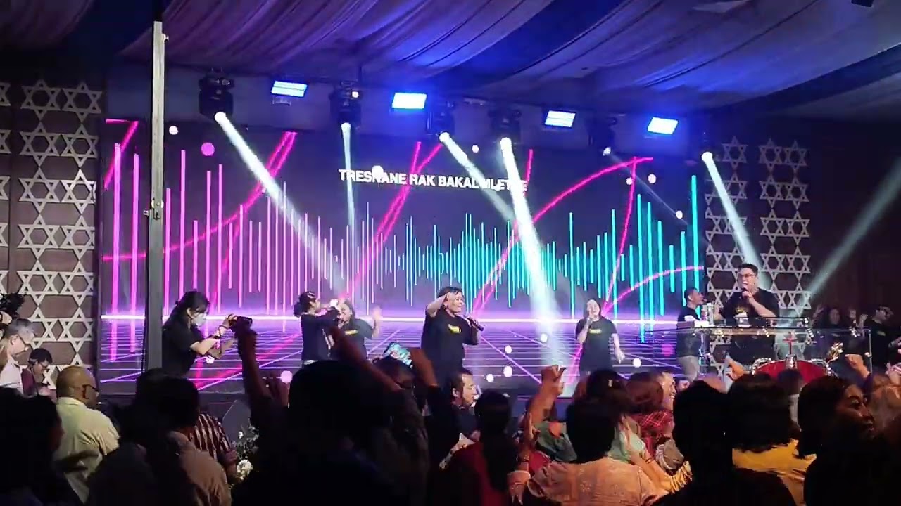 Yesus siji sijine. Yesus sayang Karo dewe