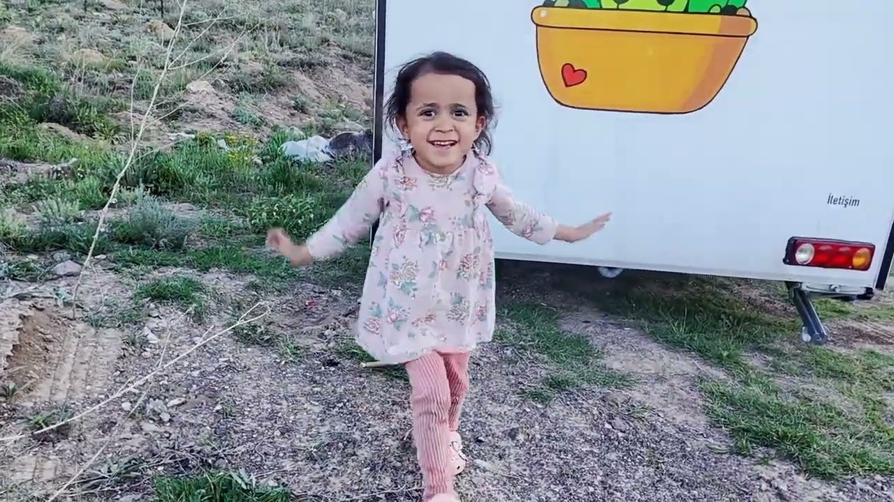 Kayseri incesu ilçesi küllü köyünde kızıl ırmak nehri kenarında karavan kampı