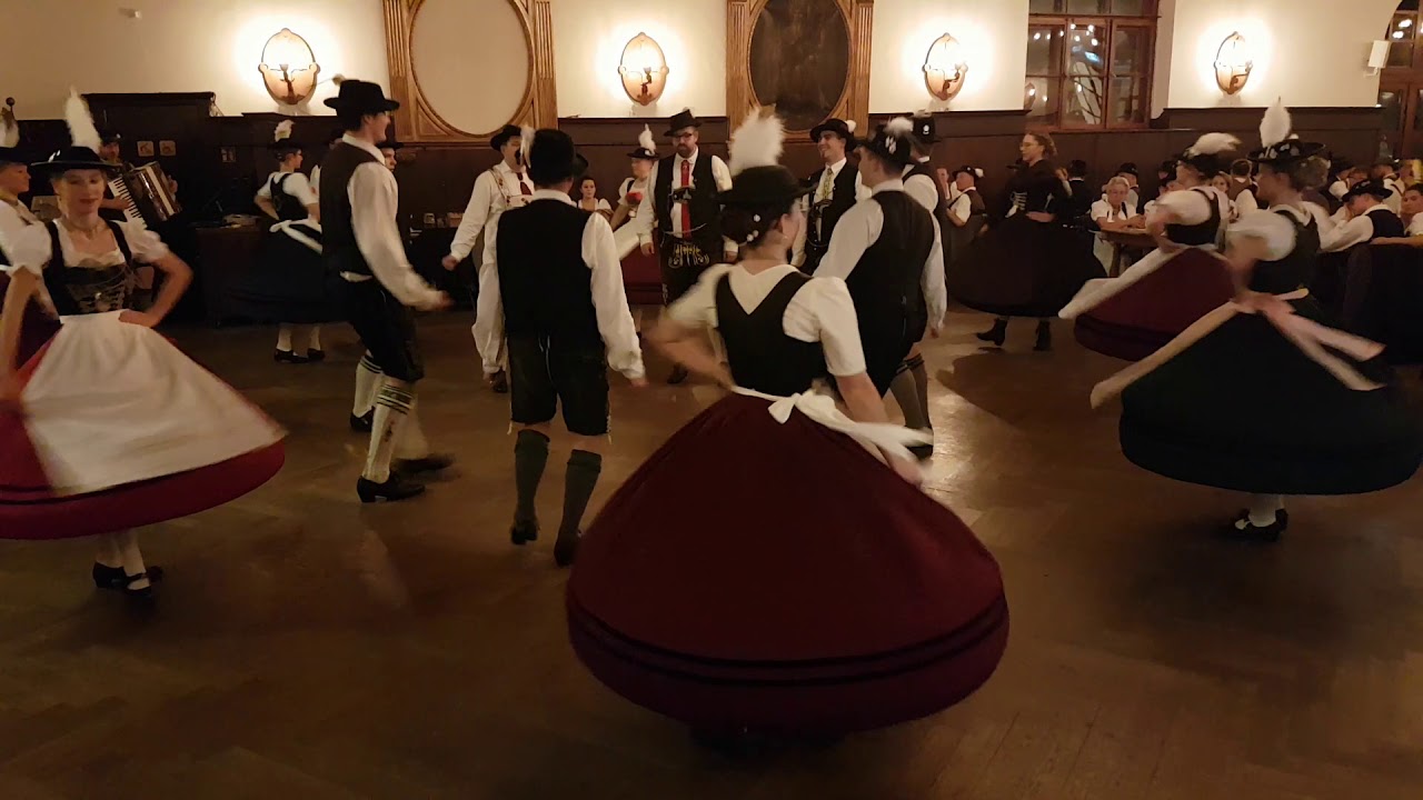 Herbstvolkstanz 100 Jahre Isargau Plattler im Augustiner Keller München 15.11.2019