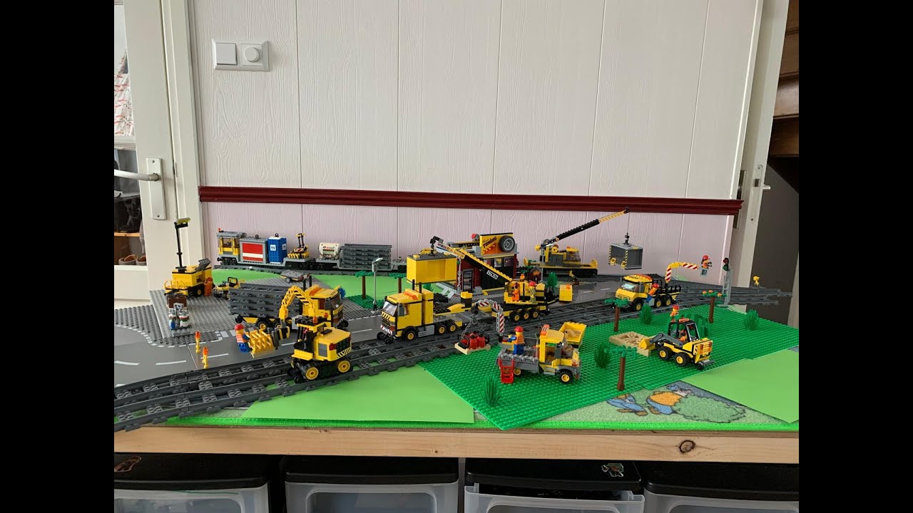 Диорама из LEGO, изображающая все самодельные железнодорожные ремонтные машины и поезд!