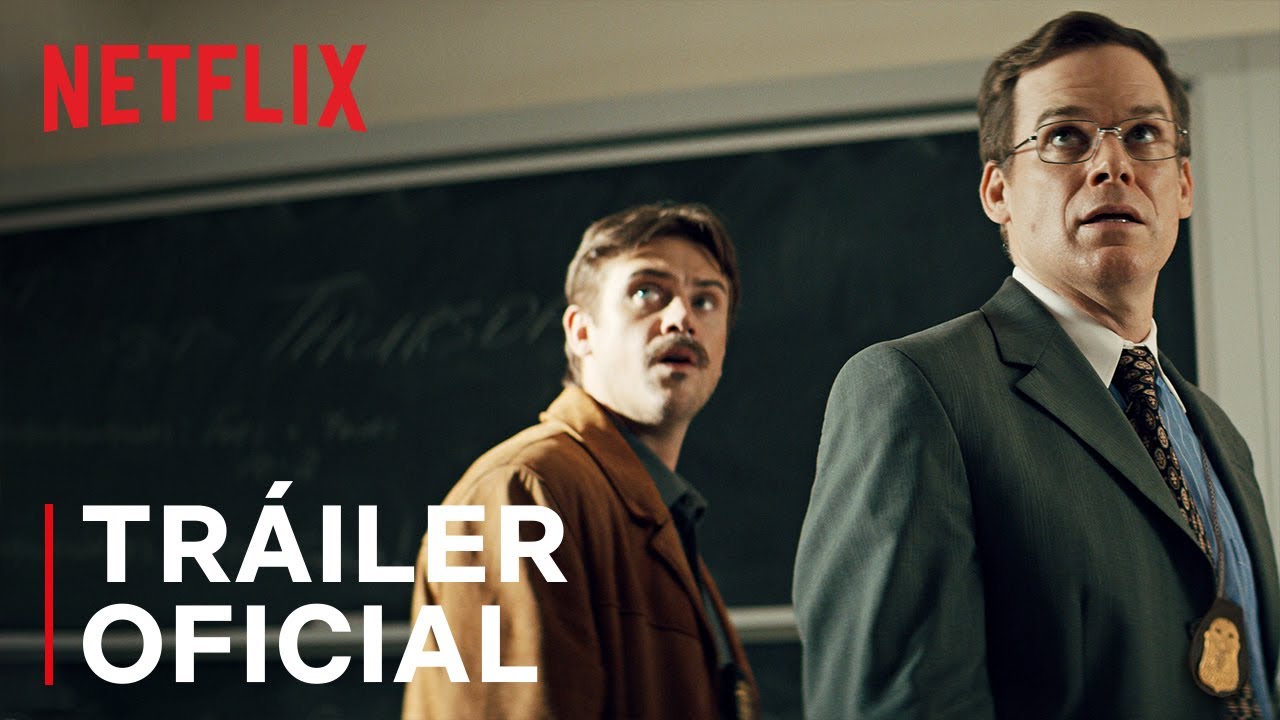 Ocultos por la Luna | Tr&aacute;iler oficial | Netflix