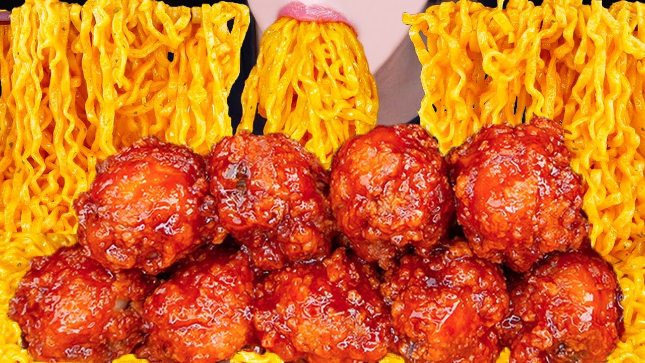 ASMR BBQ FRIED CHICKEN SPICY CREAM NOODLES CHEESE BALL COOKING MUKBANG 양념치킨 먹방 チキン 咀嚼音 EATING SOUNDS