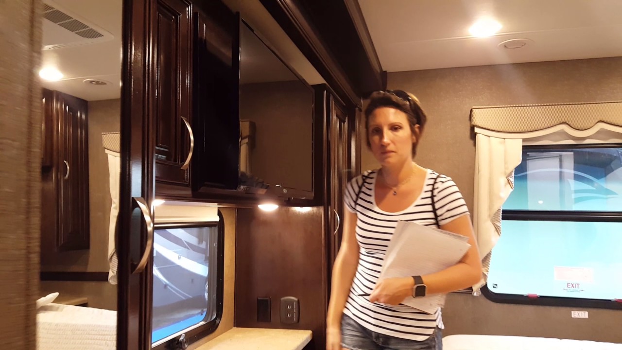 2017 Thor Challenger 37KT - Fulltime RV Family VLOG
